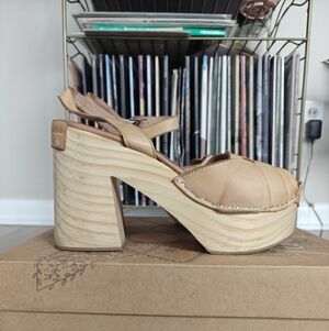 Free People Tan Leather Clog Sandal Heels